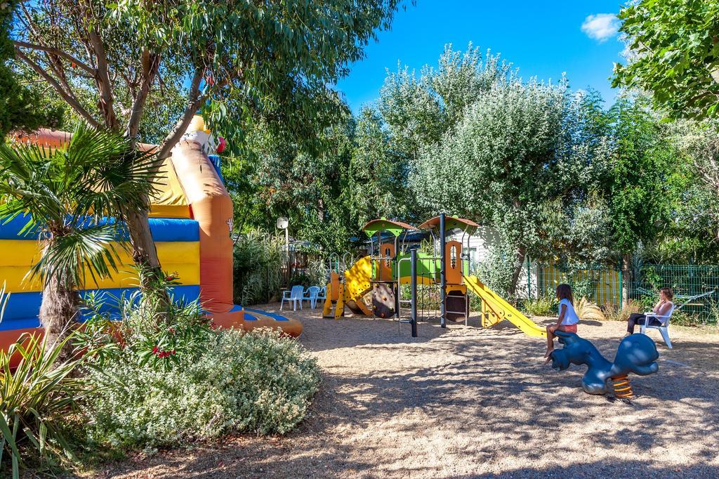 Camping Antioche D'Oleron La Brée-les-Bains Exteriör bild
